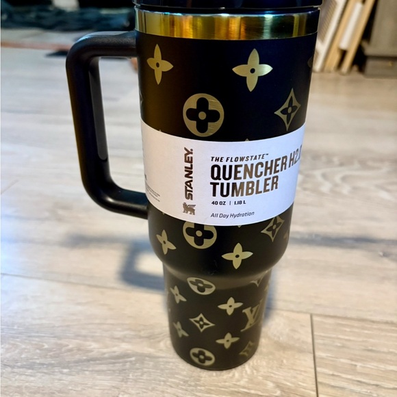 Stanley Black/ Gold/ colored Patterned Quencher Tumbler with Handle 40oz w/straw - Picture 2 of 7